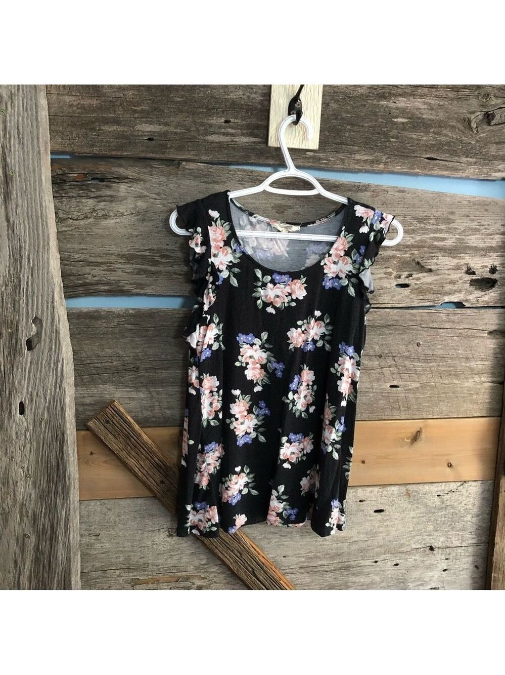 NO Comment Size Med Black Ruffle Cold Shoulder Top